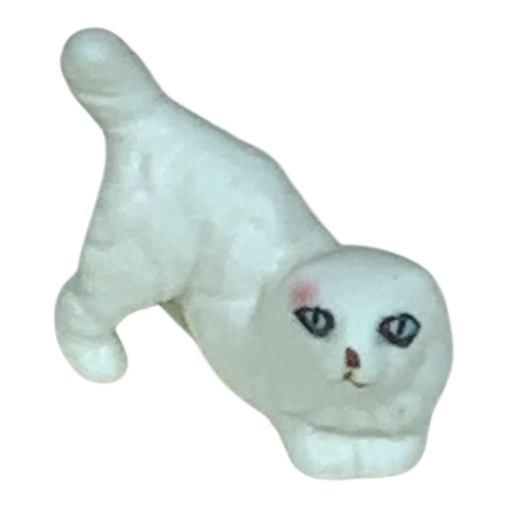 Vintage Porcelain Miniature White Persian Mama Cat Figurine With Two Kittens